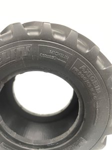 Agrar-Reifen Michelin AXIOBIB 900/65R46 1:14,5 für Modellpräzision